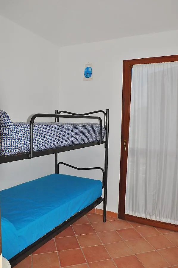Residence Mirice Appartamenti Vacanza Vignola Mare 0*,  Italia