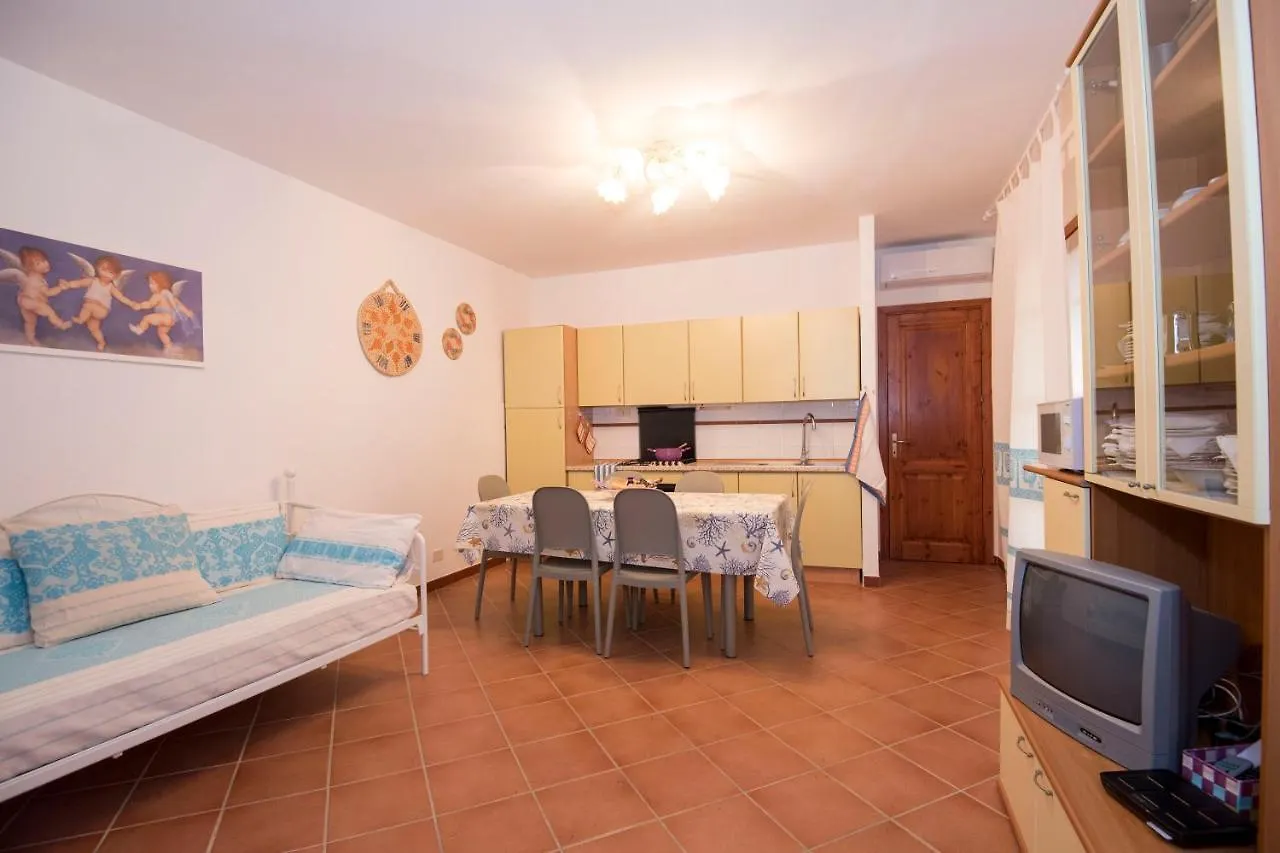 Residence Mirice Appartamenti Vacanza Vignola Mare 0*,  Italia